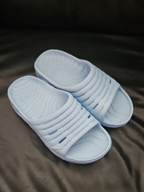 Hoka one One Ora Recovery Slide Womens  Size 8 US  Beach Blue Sandals New